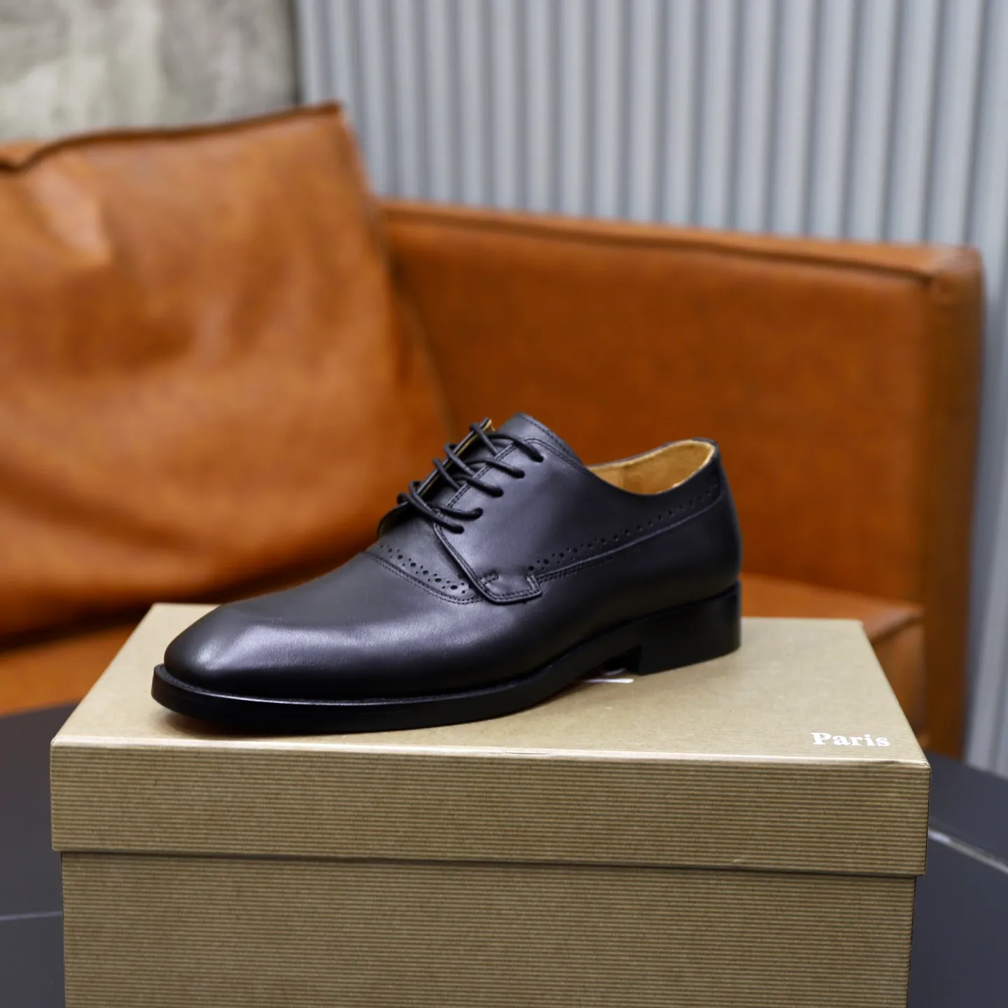 Ex-factory price: 620💰Christia*.Loubouti*🆑High-end men’s business formal leather shoes | Classic red sole shoes | Original imported first-layer cowhide | Water-dyed cowhide lining | Italian imported red rubber outsole | High-end luxury | Perfect interpretation of fashion, sunshine, style, suitable for various occasions Size: 39-44 (38.45 custom-made)
